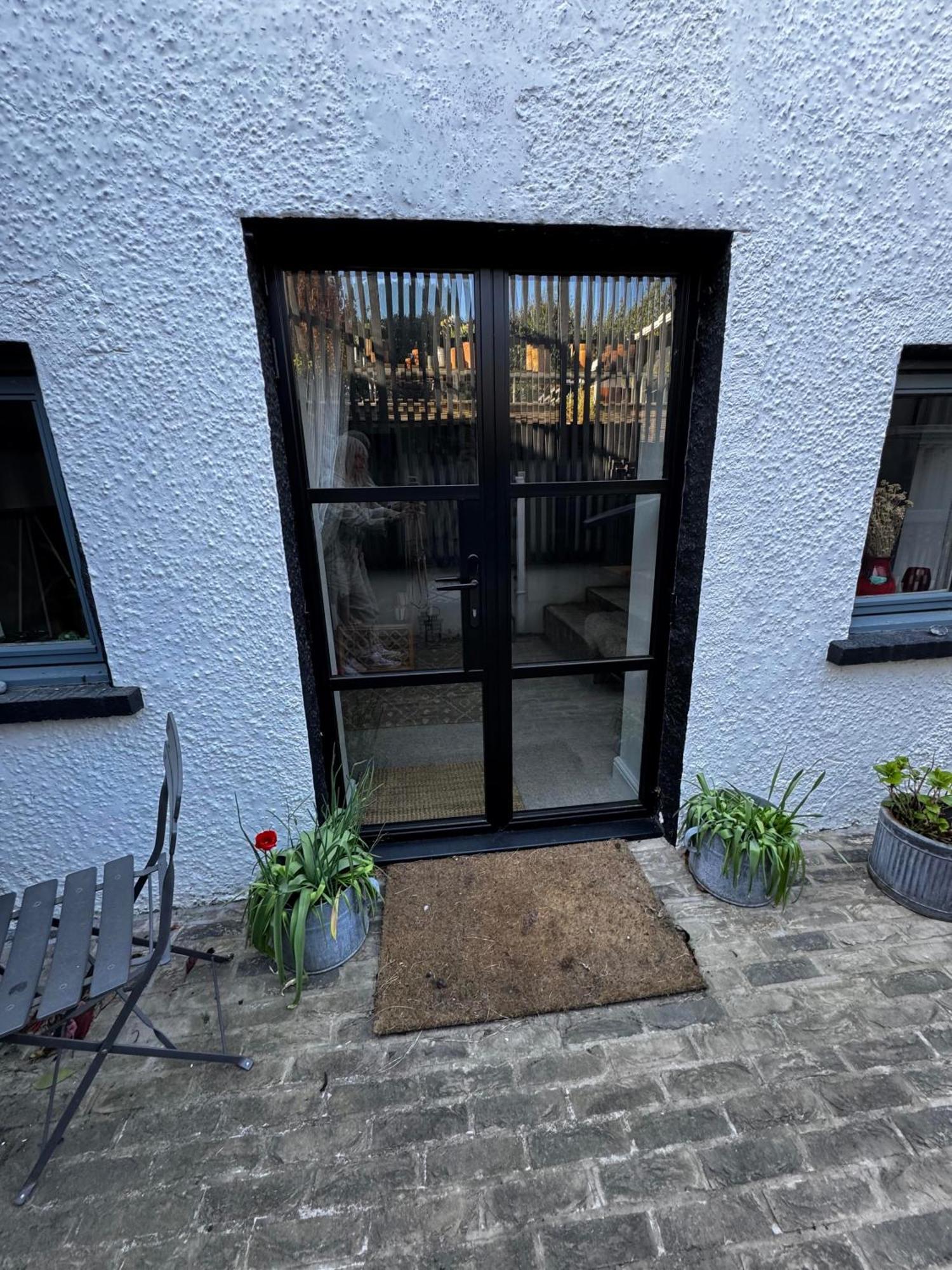 Artists Hideaway Apartment Battle Bagian luar foto